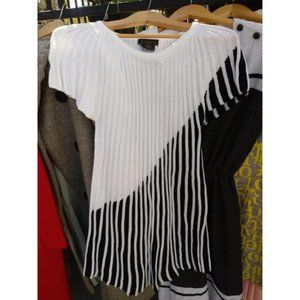 Black & White Knit Top/Dress